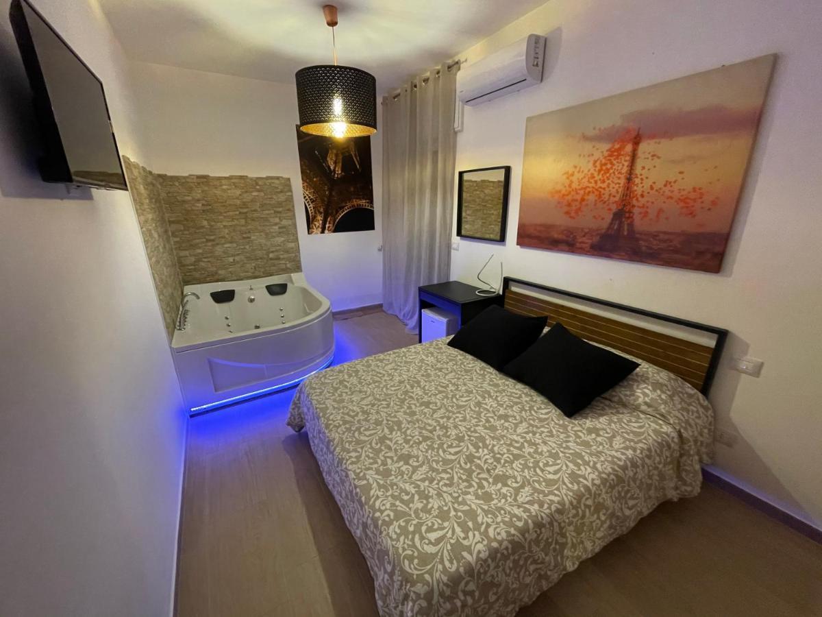 B&B La Perla & Suites 바리 외부 사진